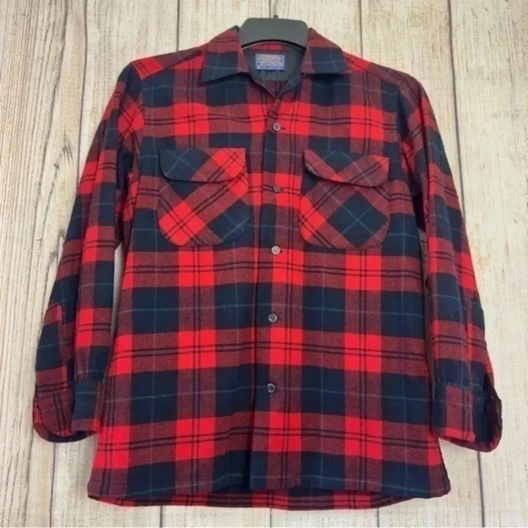 Vintage Pendleton Mens Plaid Virgin Wool Button Up shirt size Small - Picture 1 of 11